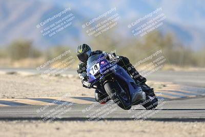 media/Dec-07-2025-CVMA (Sun) [[3e7d2de5dc]]/Race 12- Formula 40 MW and LW/